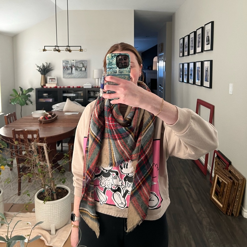 Brown patterned fall/winter scarf